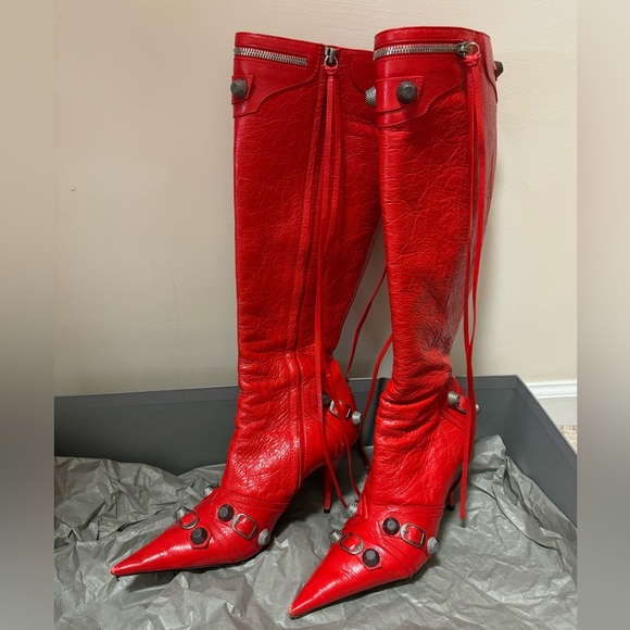 The infamous BALENCIAGA CAGOLE BOOTS. - Picture 1 of 4